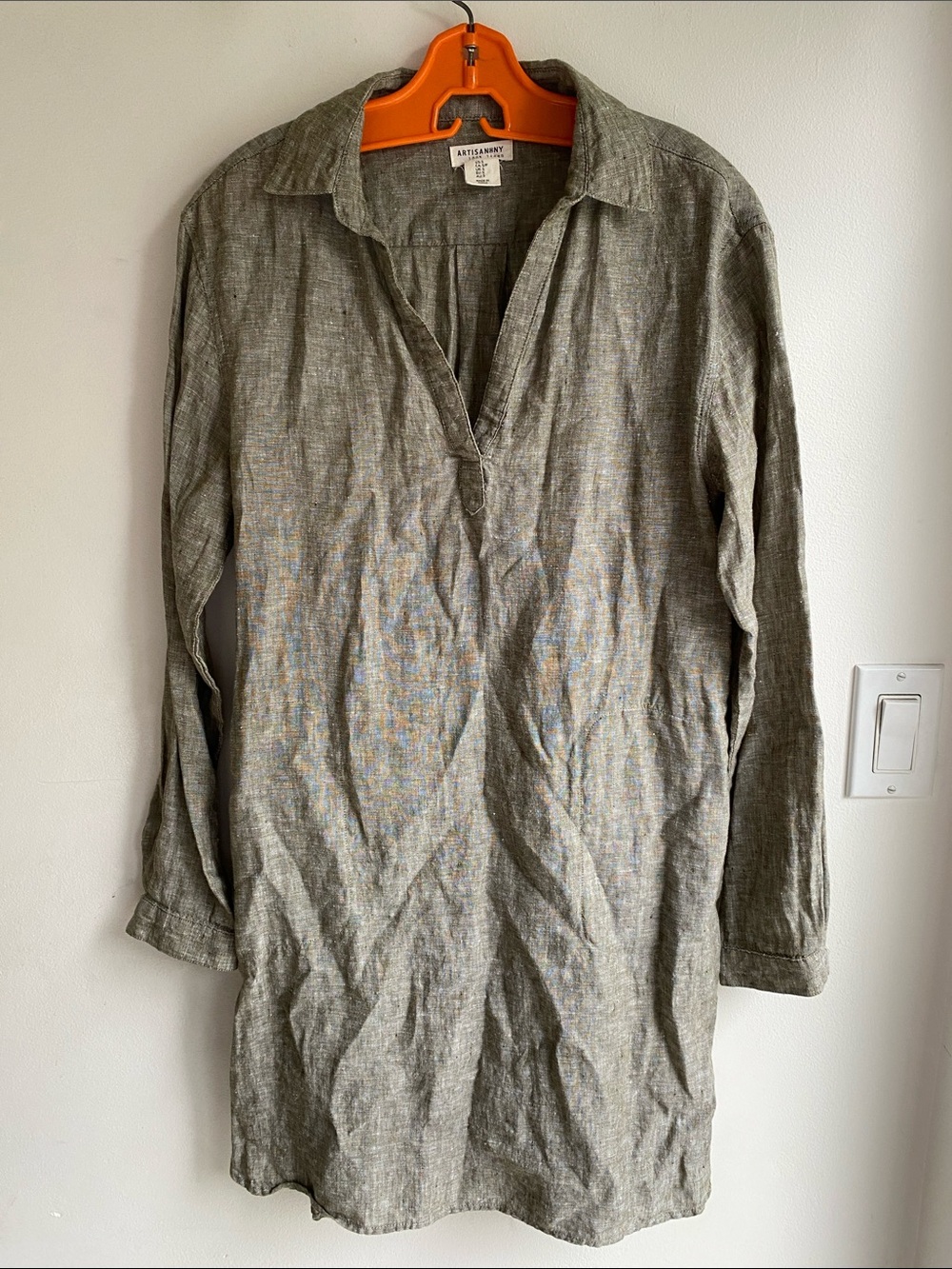 Woman’s 100% Linen Artisan NY Light Green-Grey Shirt Dress Small.